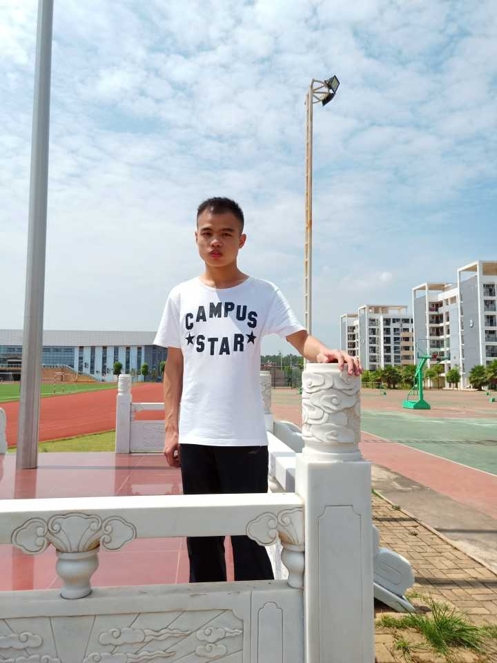 庞教员的照片_南宁家教之家